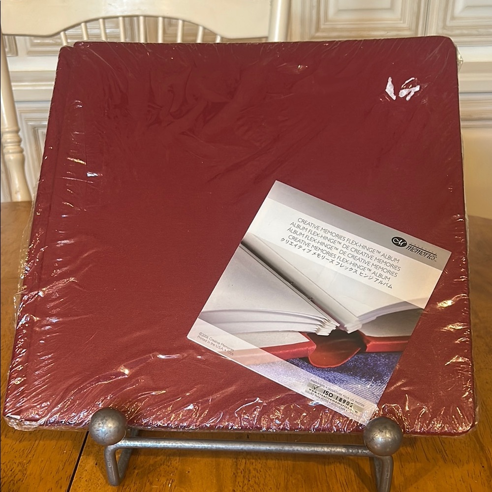 NEW! 12” Creative Memories Red Flex-Hinge Album w/ 15 pages